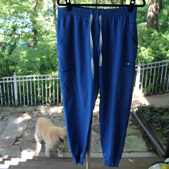 Figs Technical Collection Thread for Threads Blue Size Large L- Medical Scrubs - Picture 1 of 9